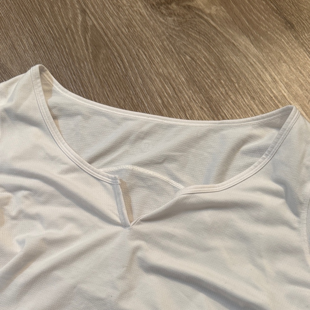 lululemon athletica henley LS top - Picture 2 of 4